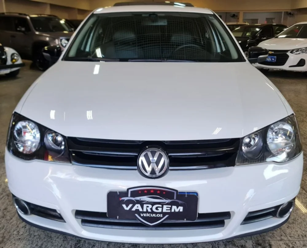 VW - VolksWagen Golf Sportline 1.6 Mi Total Flex 8V 4p